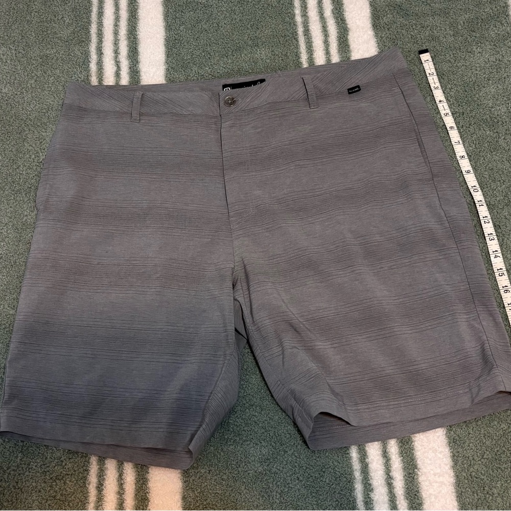 Men's Gray Golf Shorts by Travis Matthew 40”